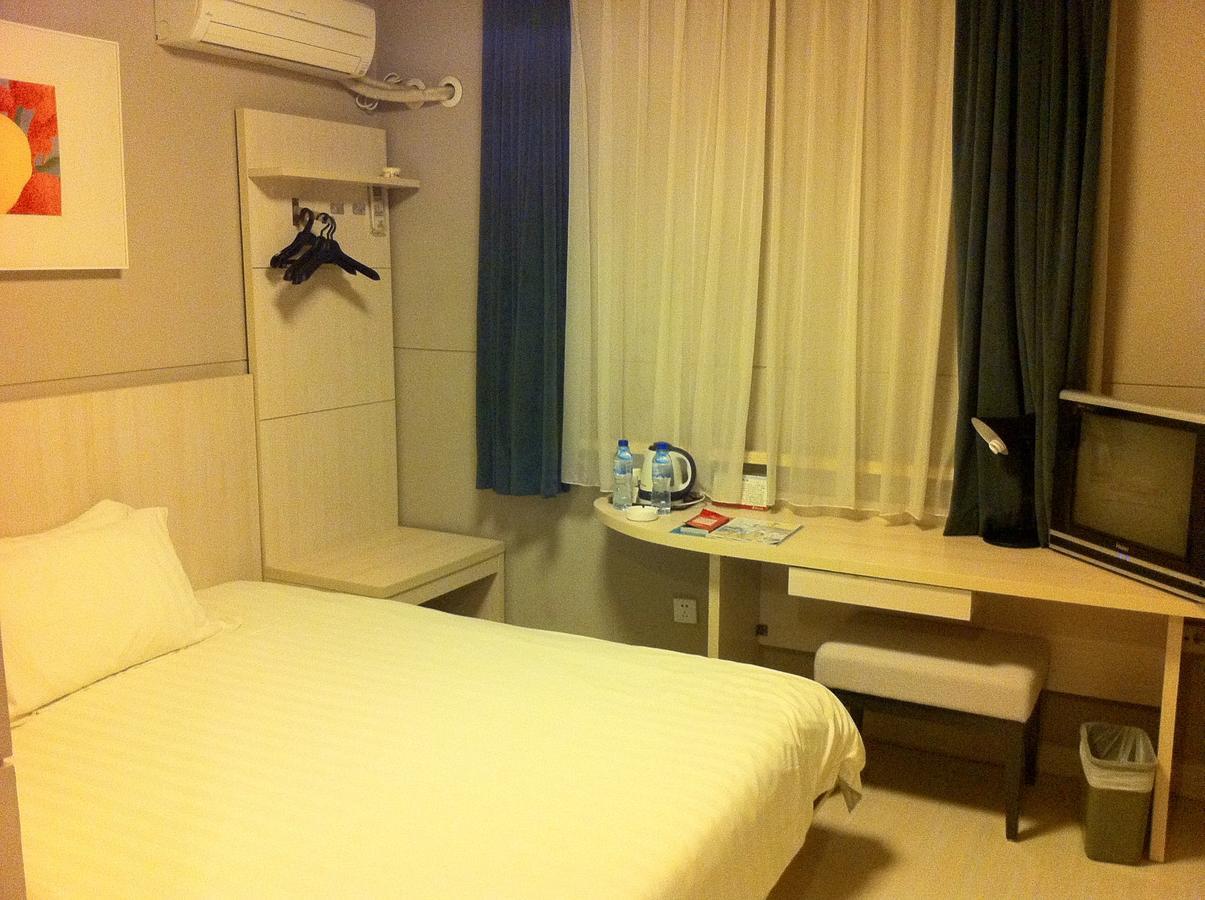 Jinjiang Inn Wuhan Optical Valley Finance Habour ภายนอก รูปภาพ