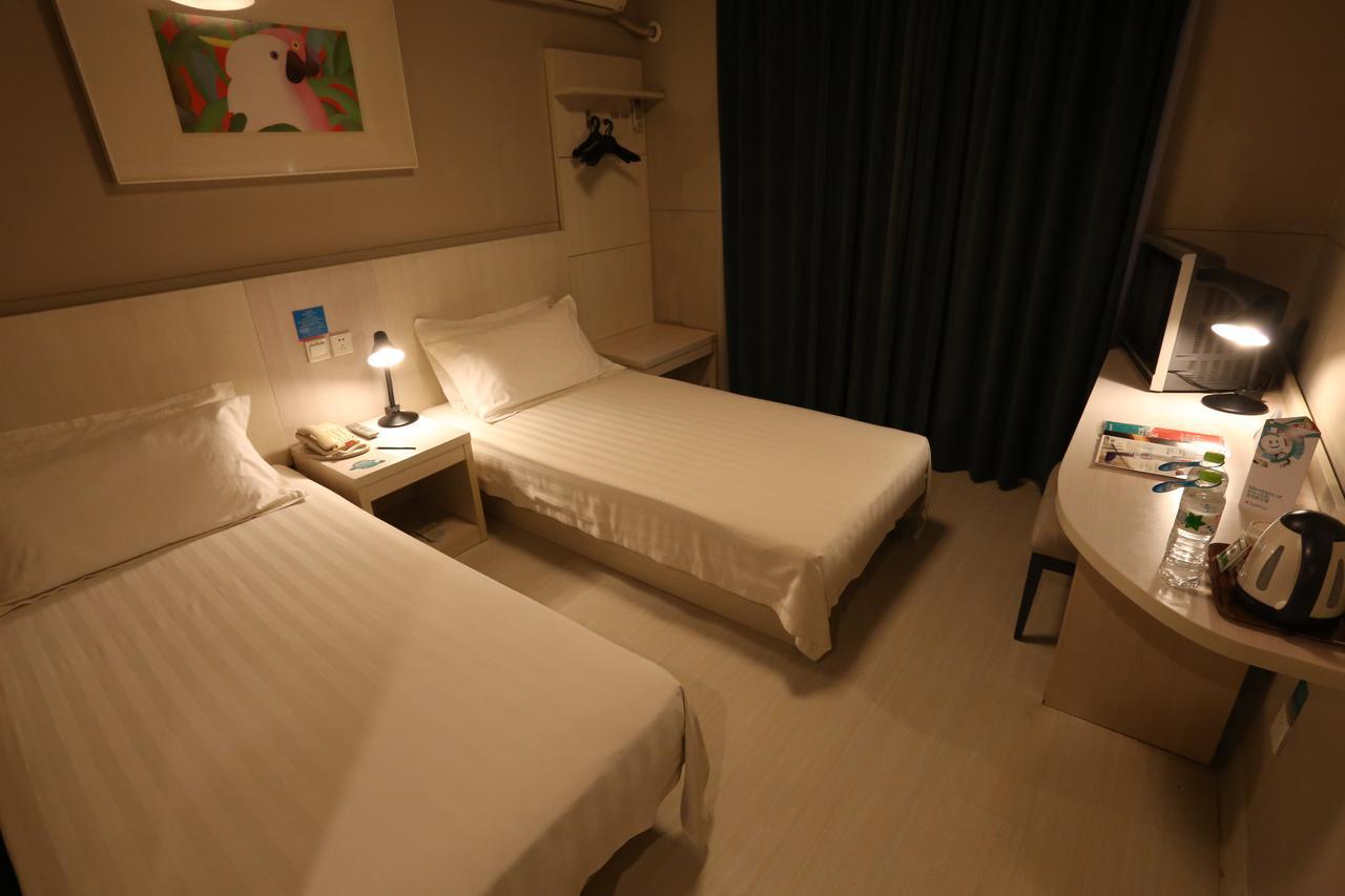 Jinjiang Inn Wuhan Optical Valley Finance Habour ภายนอก รูปภาพ