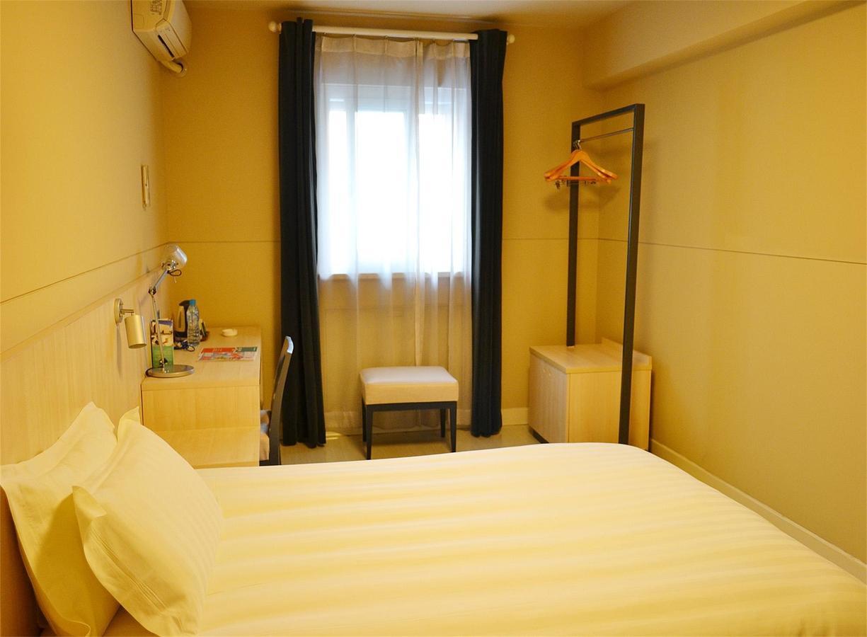 Jinjiang Inn Wuhan Optical Valley Finance Habour ภายนอก รูปภาพ