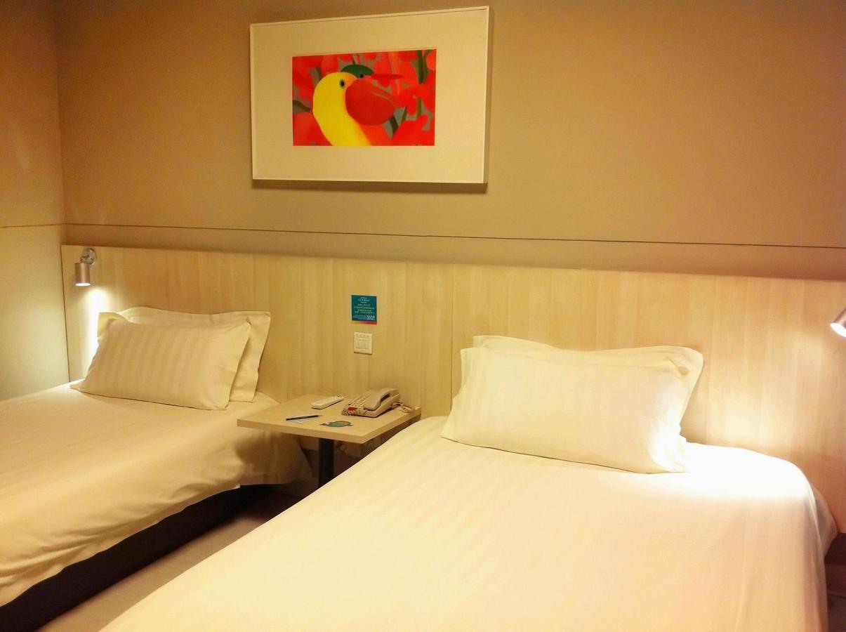 Jinjiang Inn Wuhan Optical Valley Finance Habour ภายนอก รูปภาพ