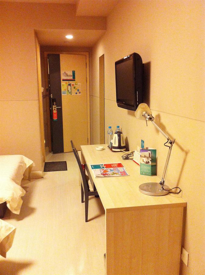 Jinjiang Inn Wuhan Optical Valley Finance Habour ภายนอก รูปภาพ